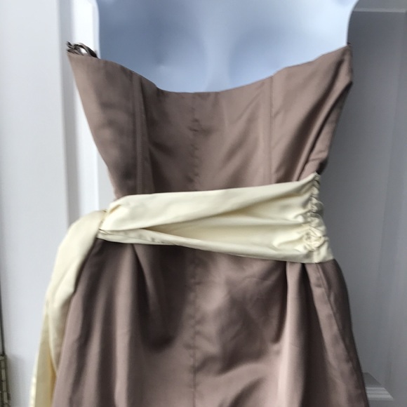 Absolutely gorgeous Dress - Picture 4 of 9